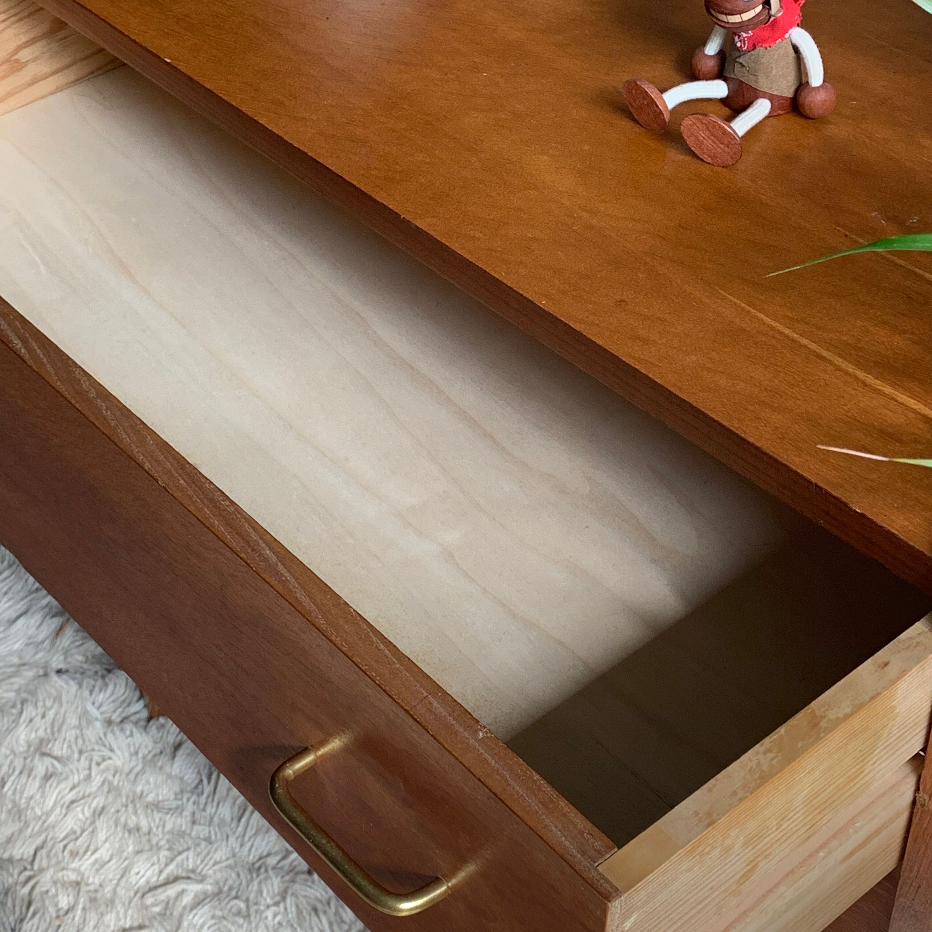 Vintage oak dresser 3 drawers