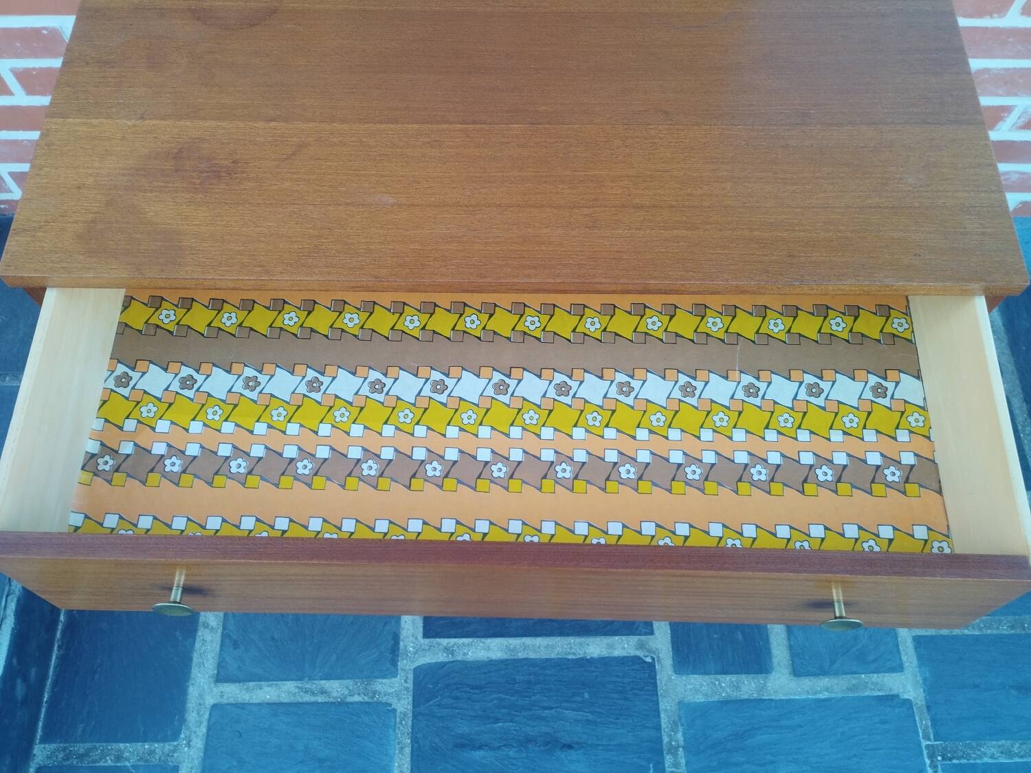 Vintage wooden chest of drawers