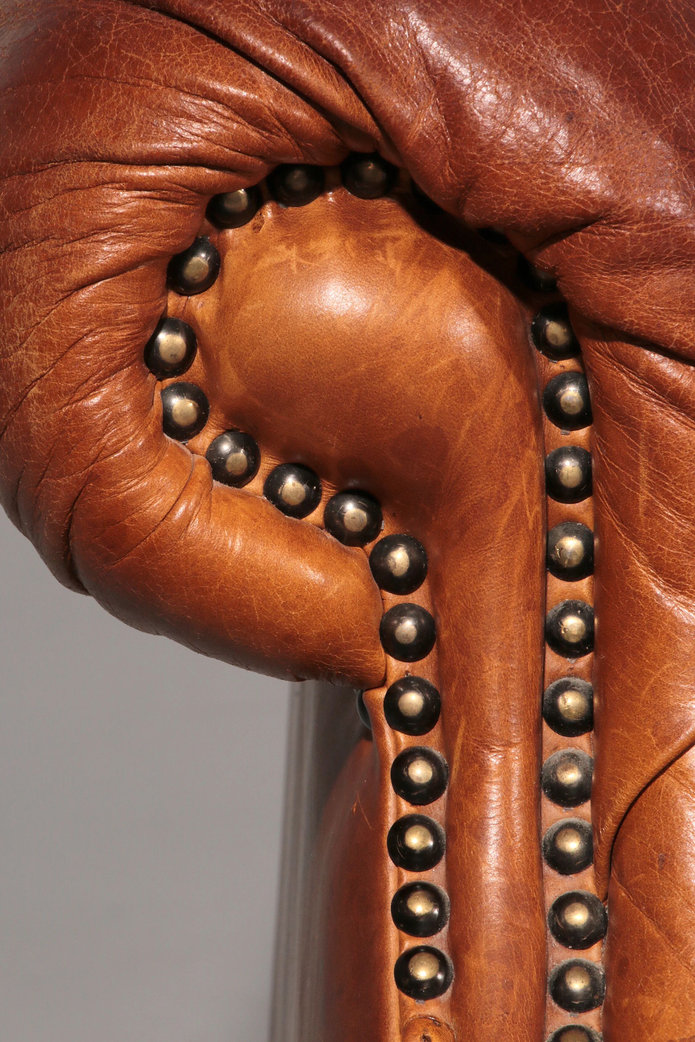 Canapé Chesterfield en cuir vieilli