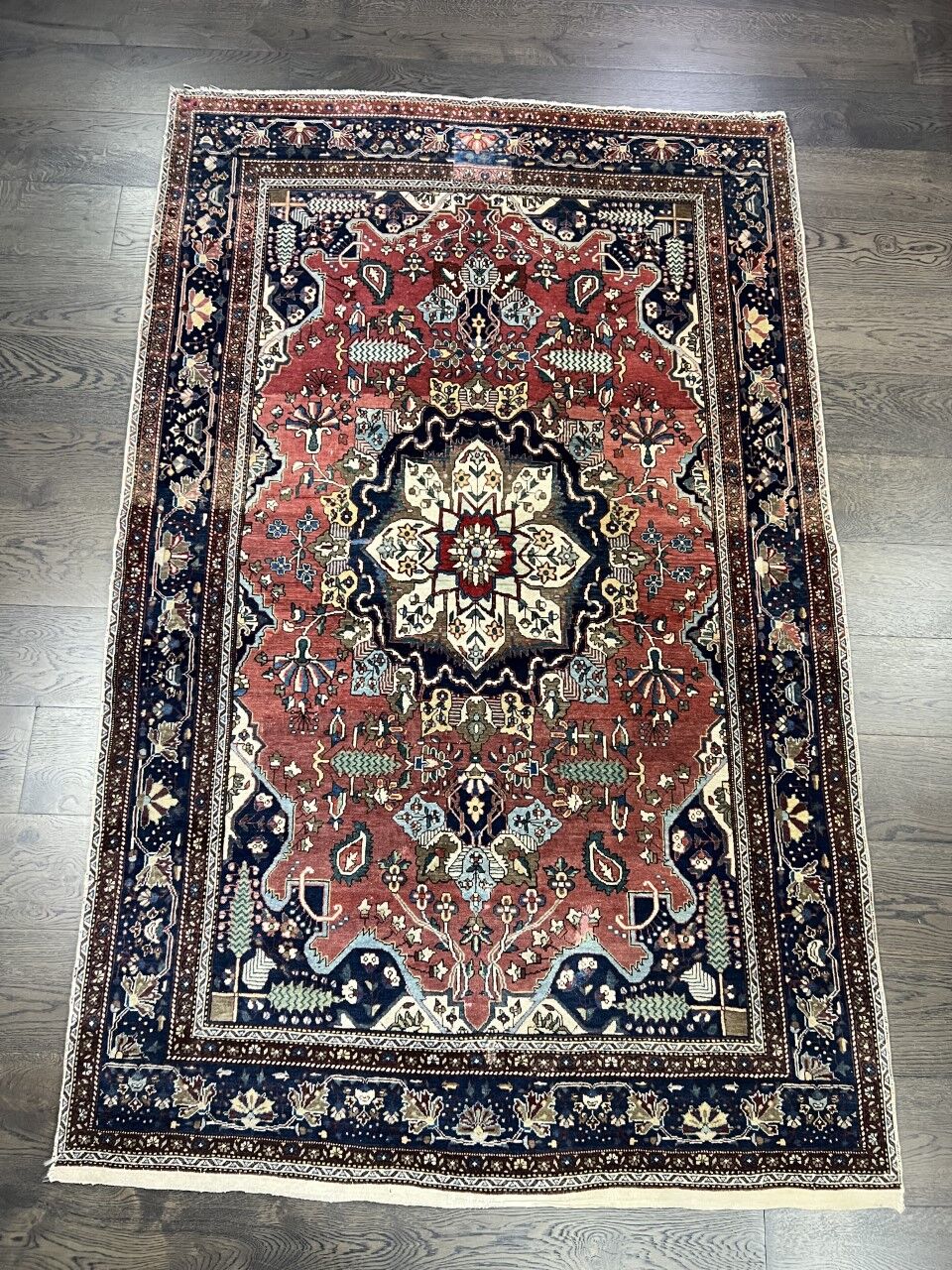 Handmade sarouk farahan rug
