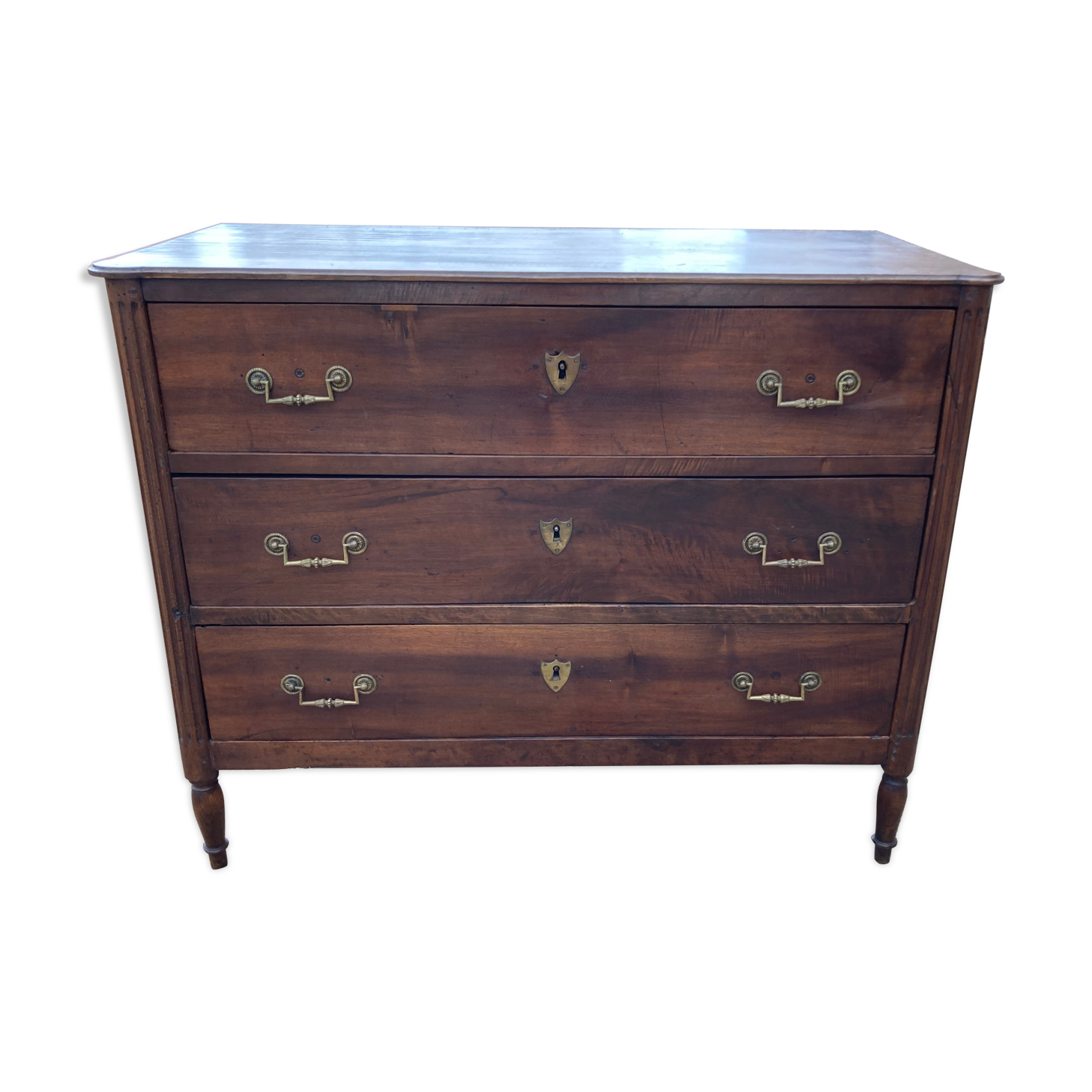 Louis XVI chest of drawers in walnut