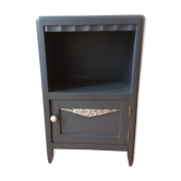 40s-set-up-grey bedside table
