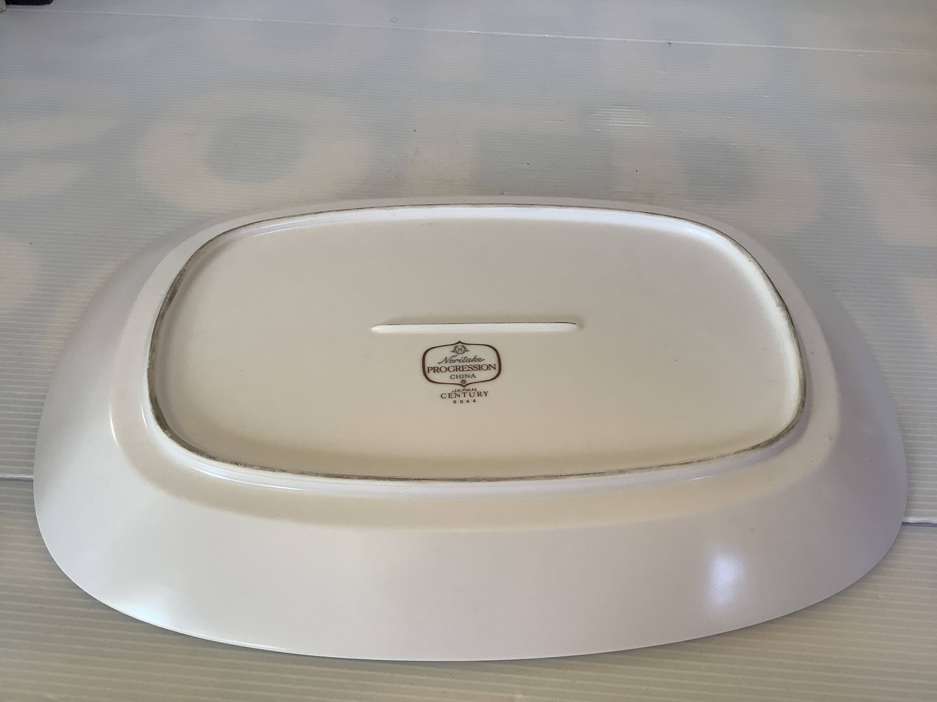 Large platter of Japanese noritake