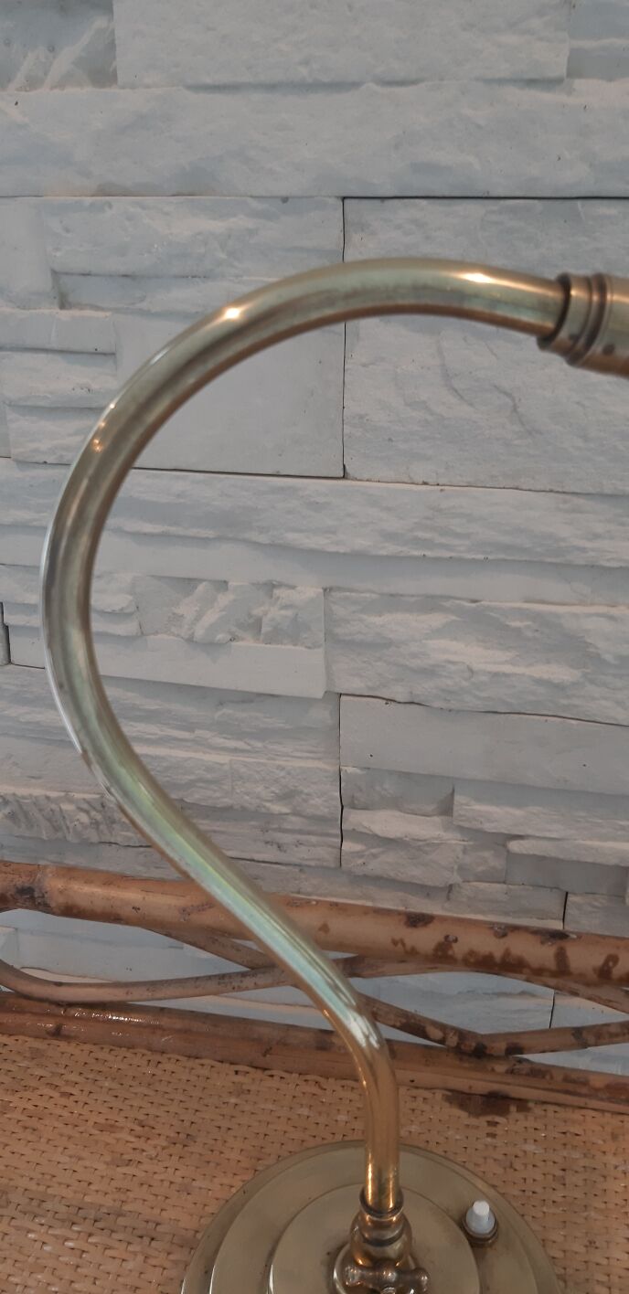 20/30s brass swan collar lamp