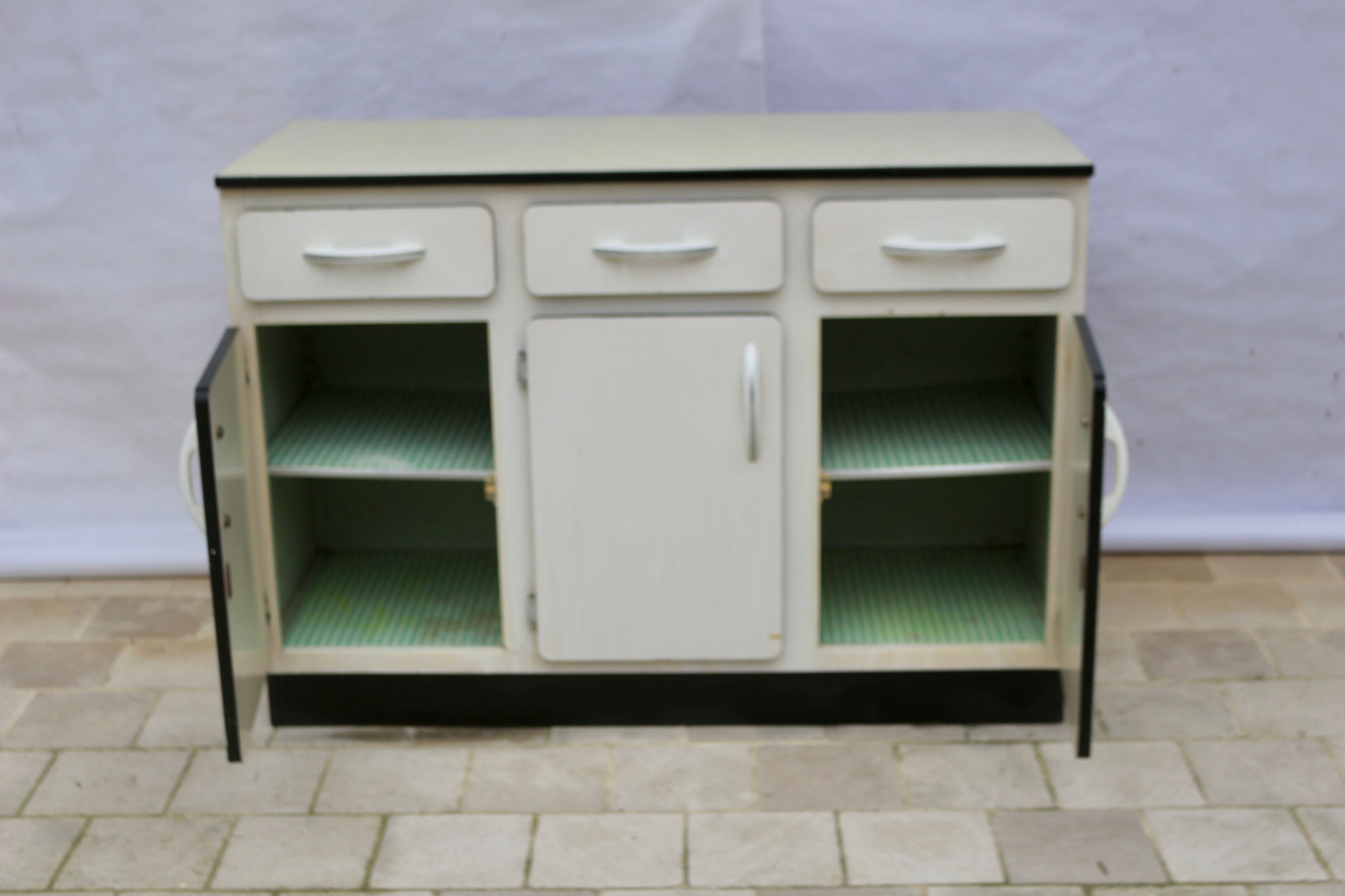 Low kitchen furniture formica ivory color