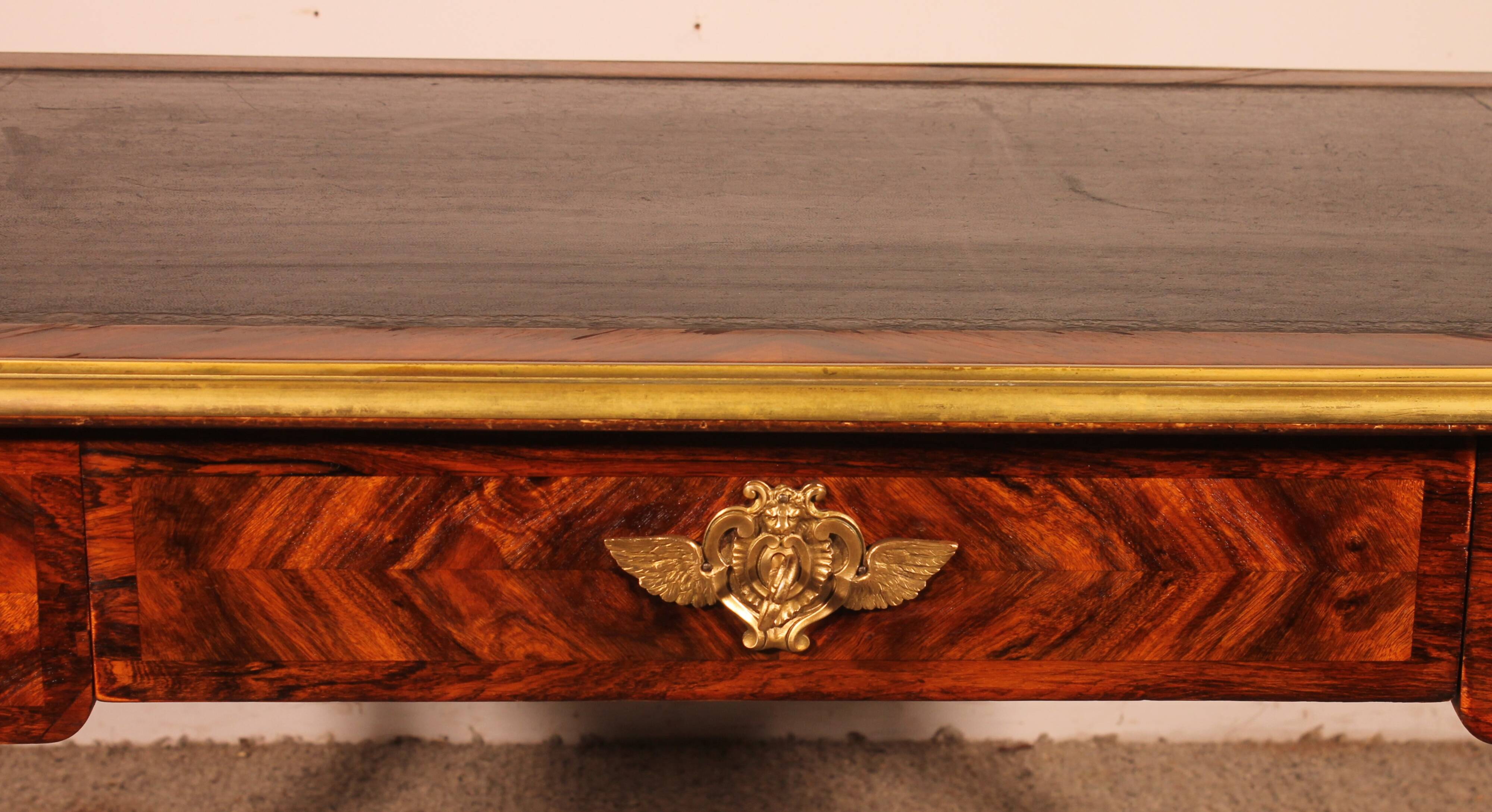 Bureau de style Louis XV en marqueterie - 19° siècle