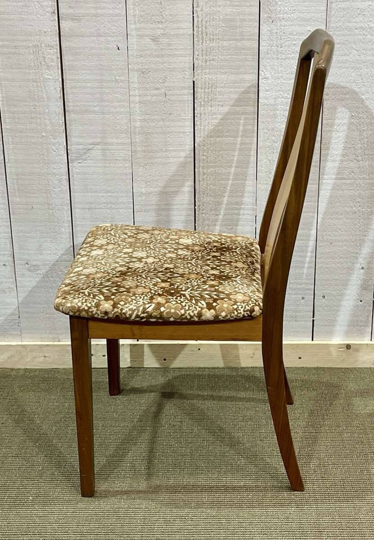 Set of 6 G-Plan teak chairs from the 1970s.