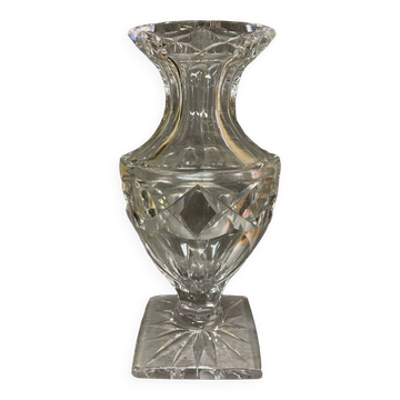 Diamond-cut crystal baluster vase with Lorraine cross