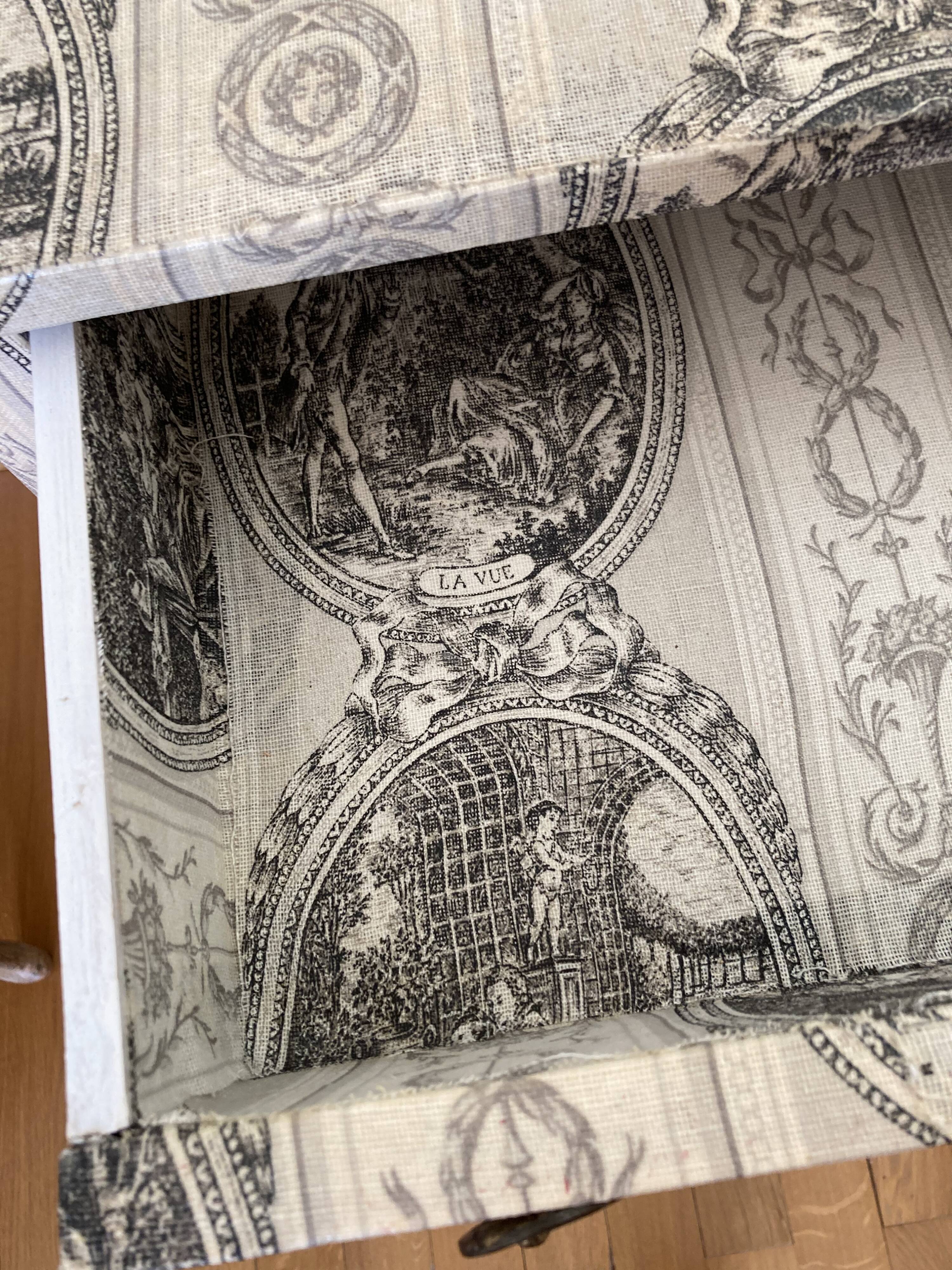 Meuble style Louis XV toile de Jouy