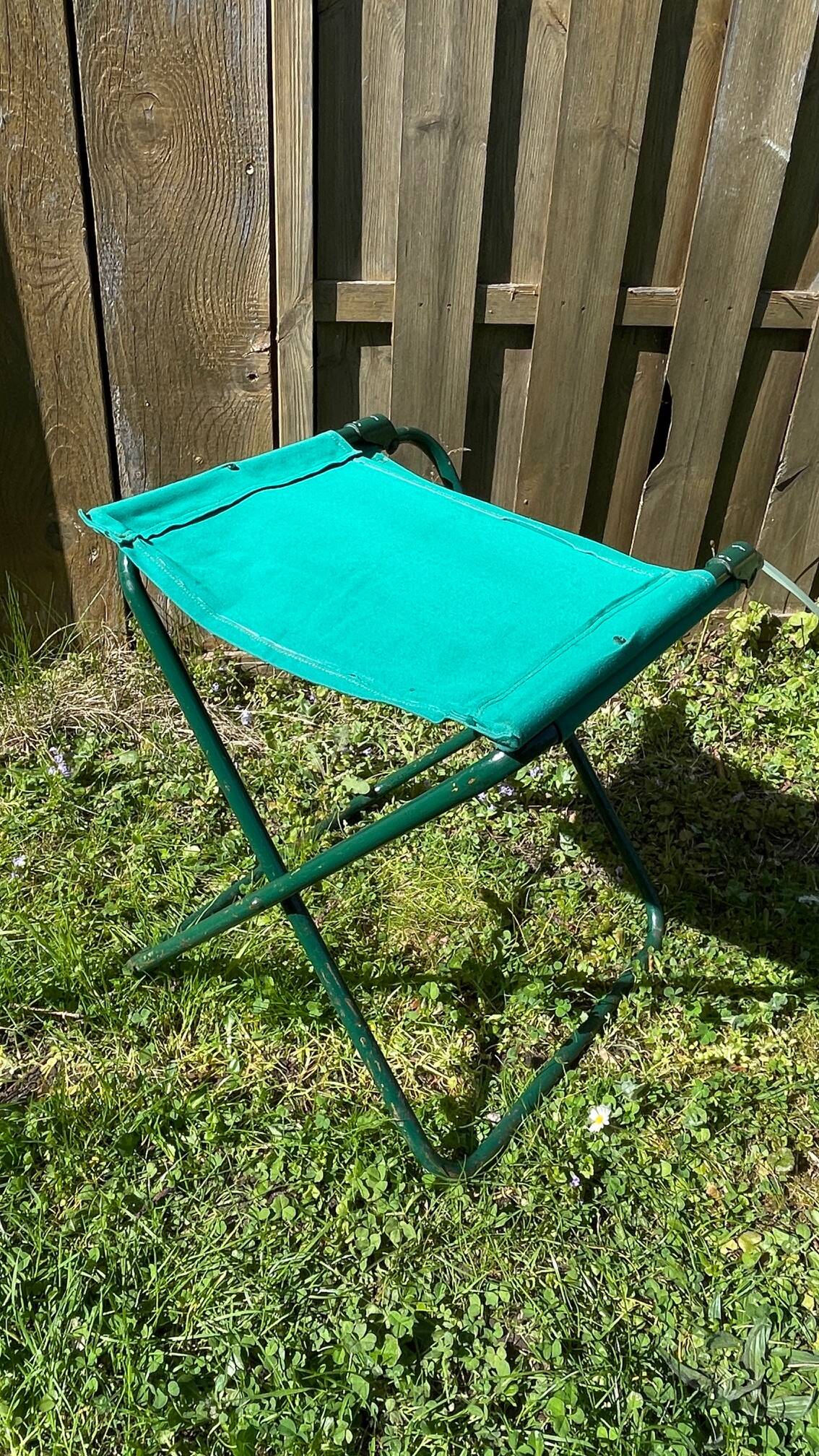 Vintage folding nomad camping chair