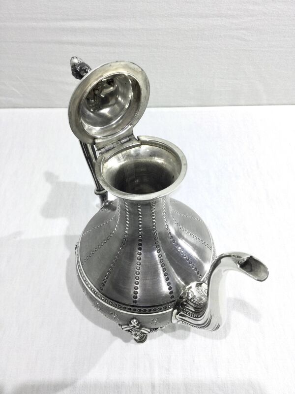 Théière en métal argenté