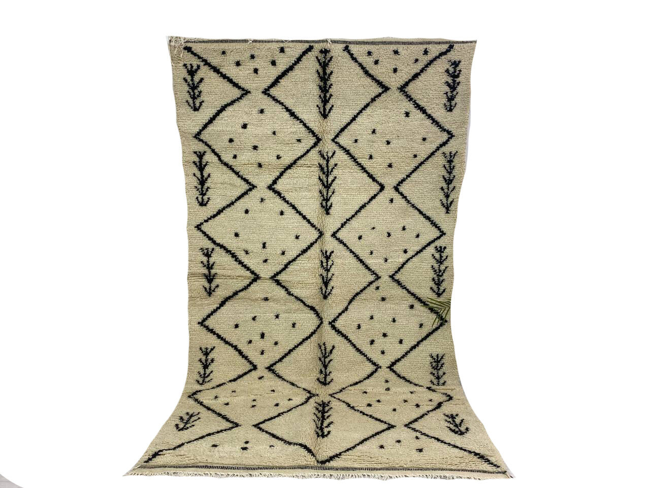 Handmade moroccan berber carpet 254 x 150 cm
