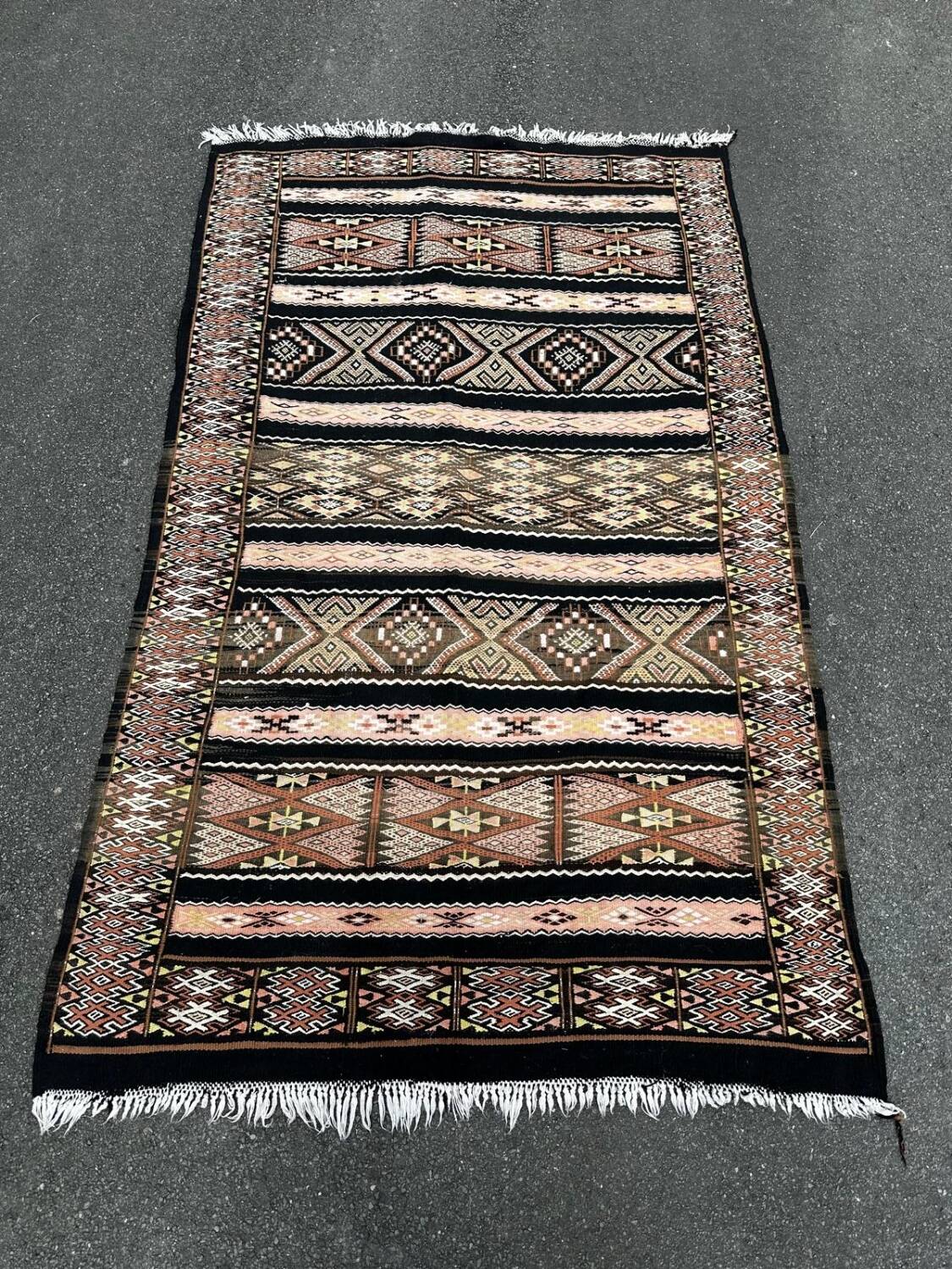 Handmade kilim rug