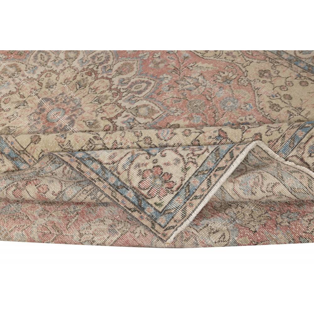 Vintage Turkish Area Rug. Hand-knotted Wool Carpet with Medallion Design