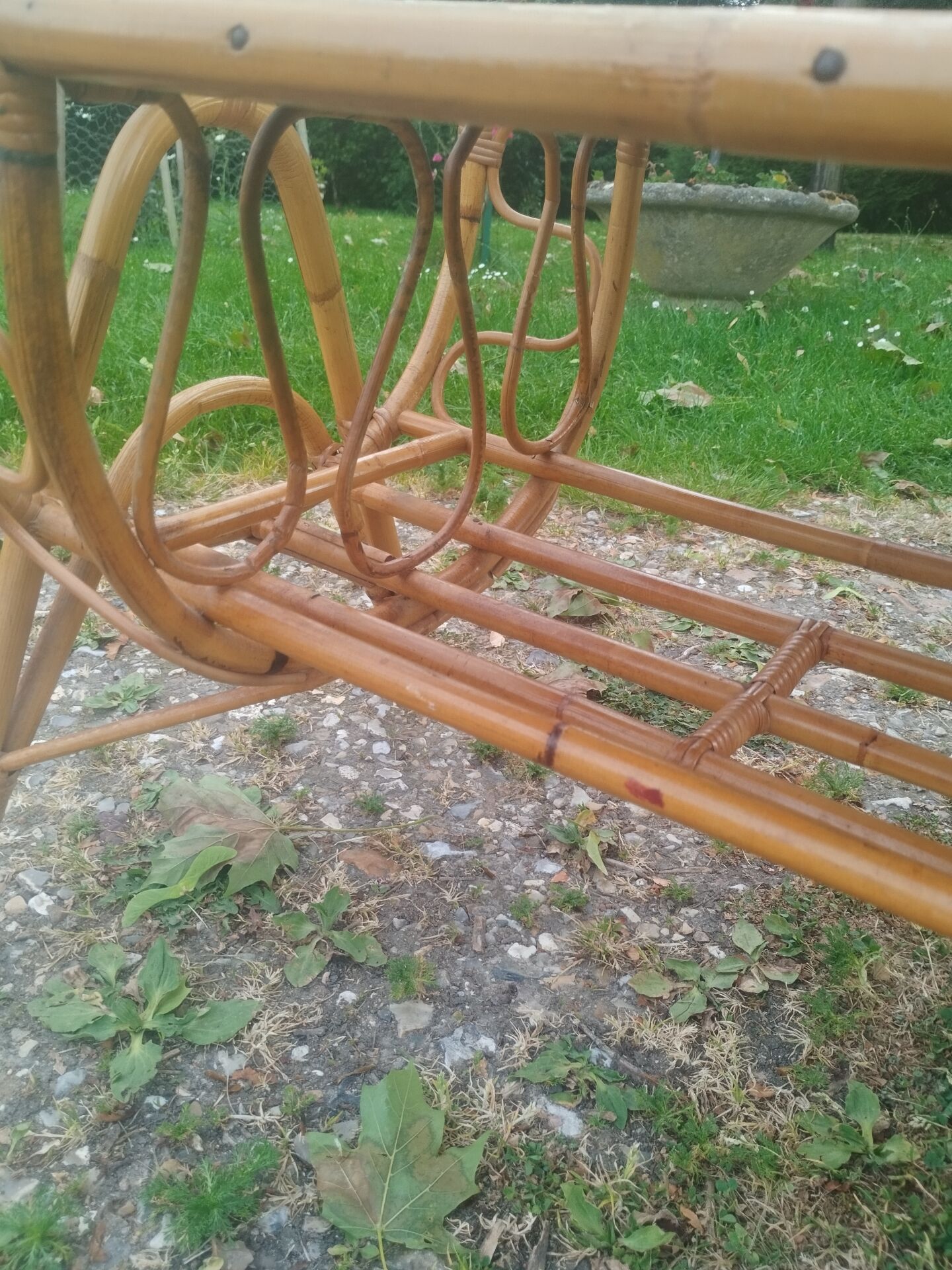 Table basse ancien en rotin vintage
