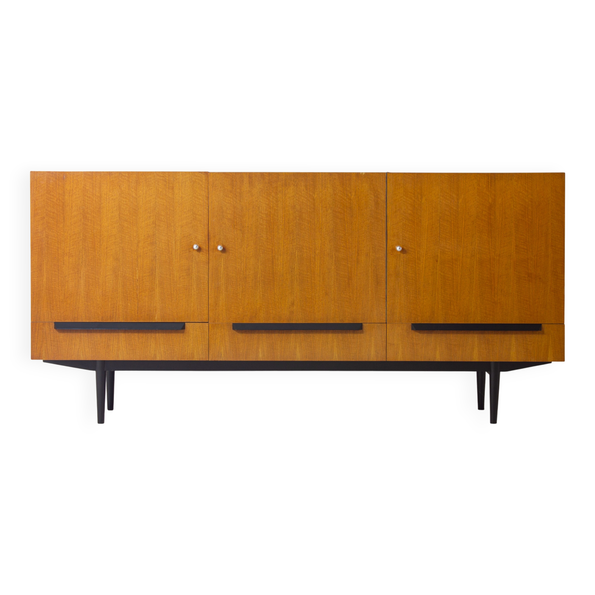 Modernist Belgian sideboard in maple, 1960s