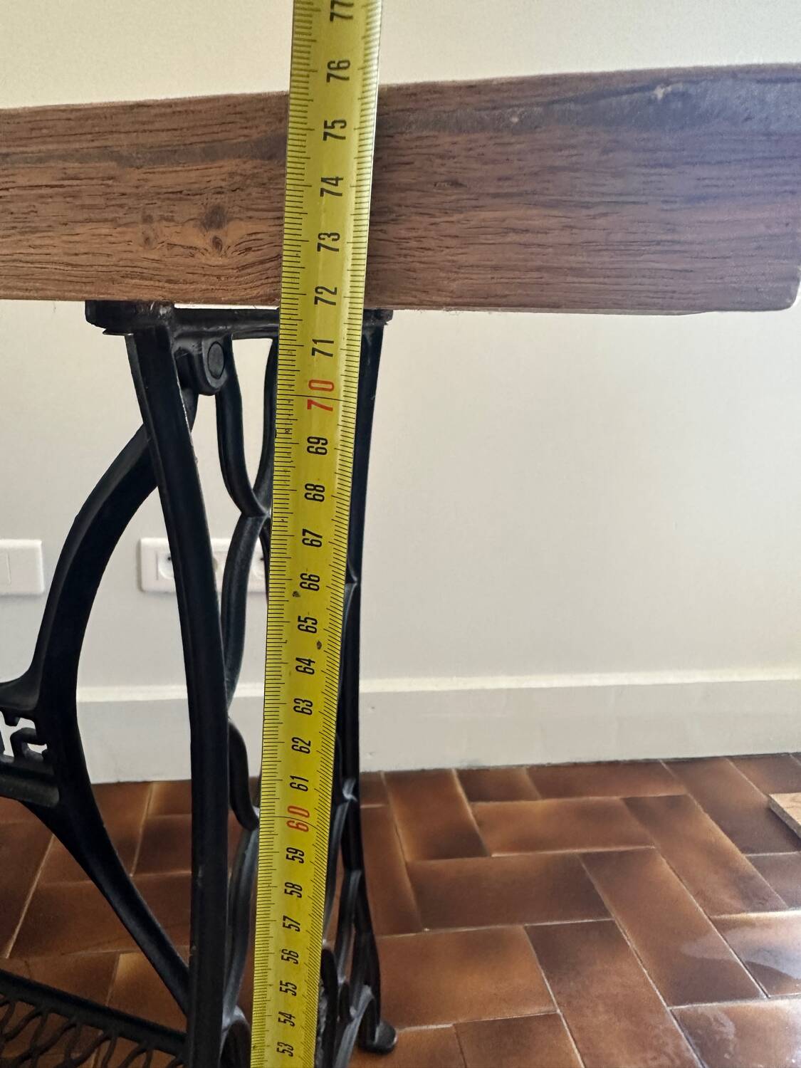 Sewing machine desk