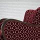 Fauteuil danois des années 1960, revêtement en velours rouge cerise, bois de chêne.