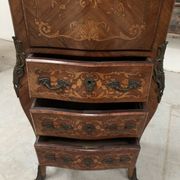 Louis XV style lady's secretary in light wood marquetry, 20th century.