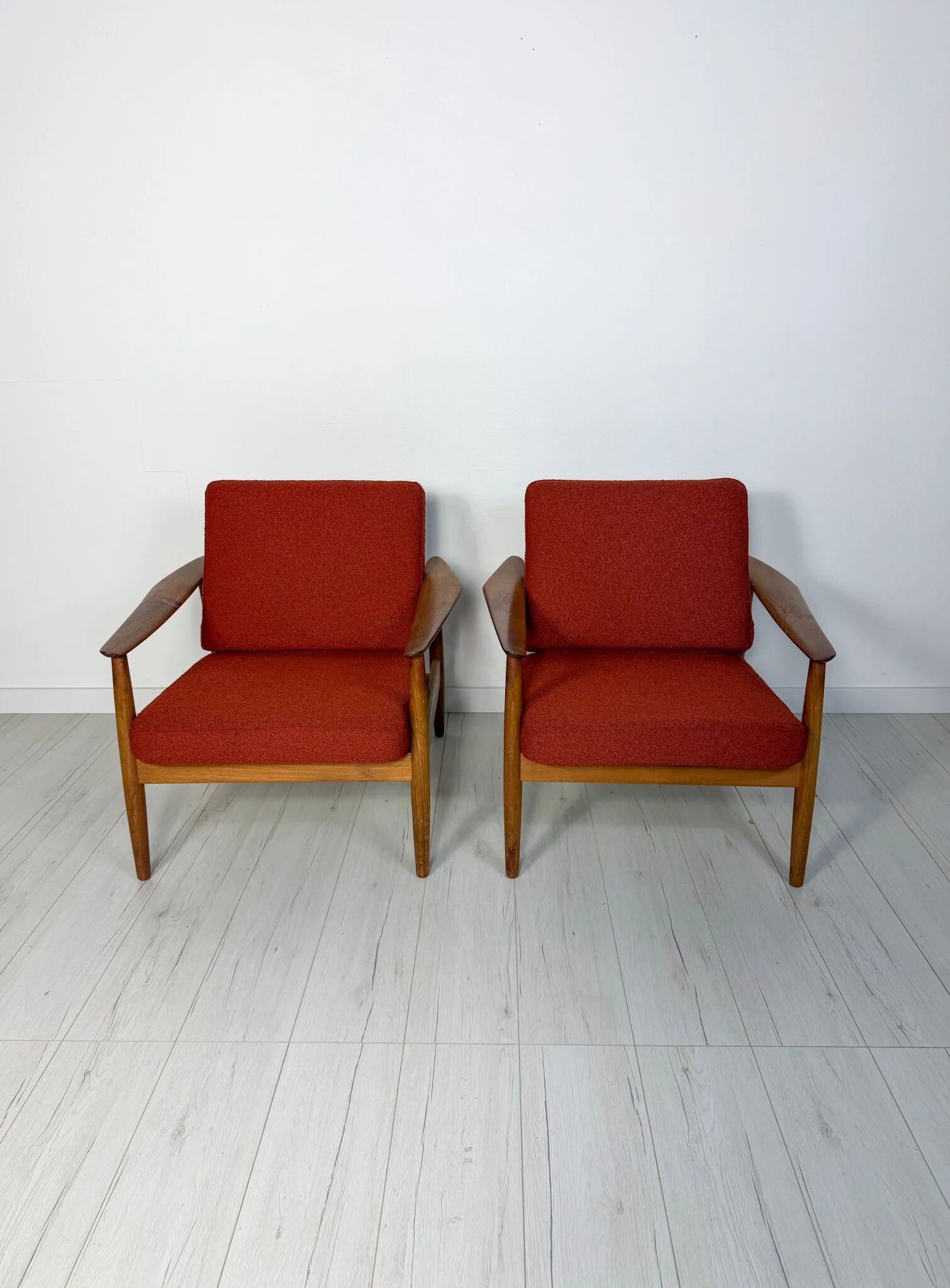 2x 1960s vintage Danish FD164 teak lounge chairs Arne Vodder for CADO