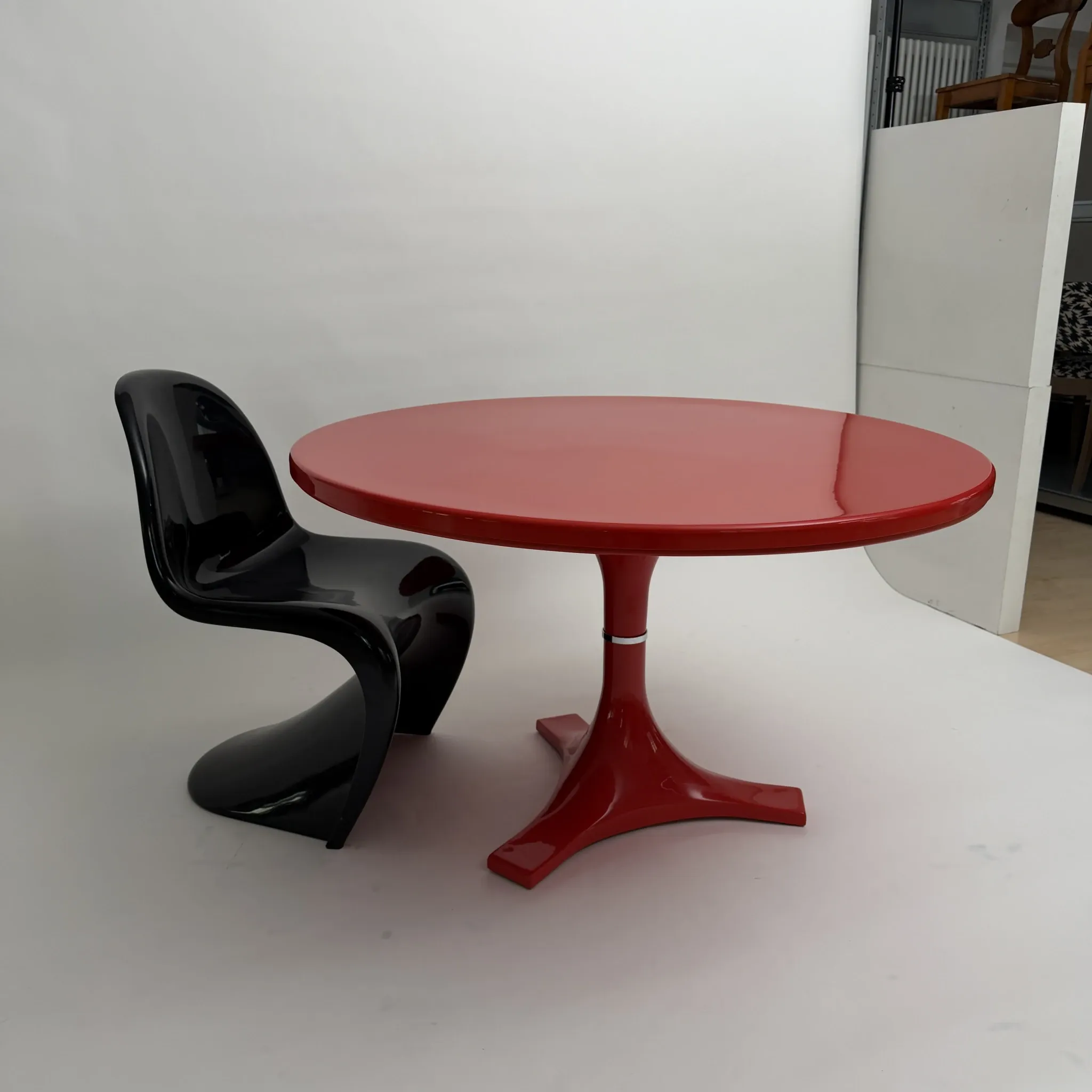 Red '4997' Dining Table by Gardella & Castelli for Kartell, Italy, 1970