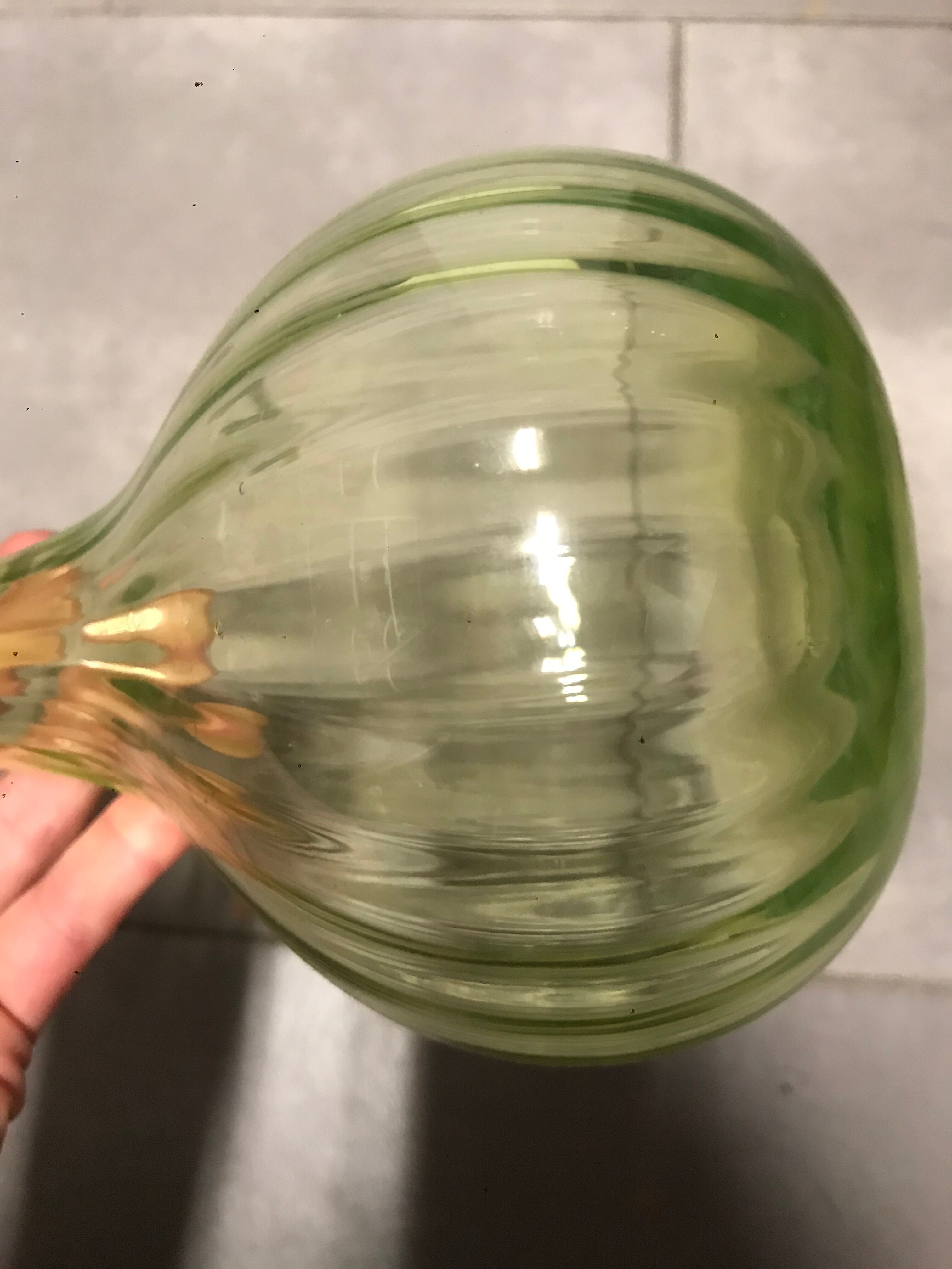 Glass vase