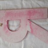 Pink letter r