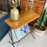 Vintage scoubidou tablet magazine holder