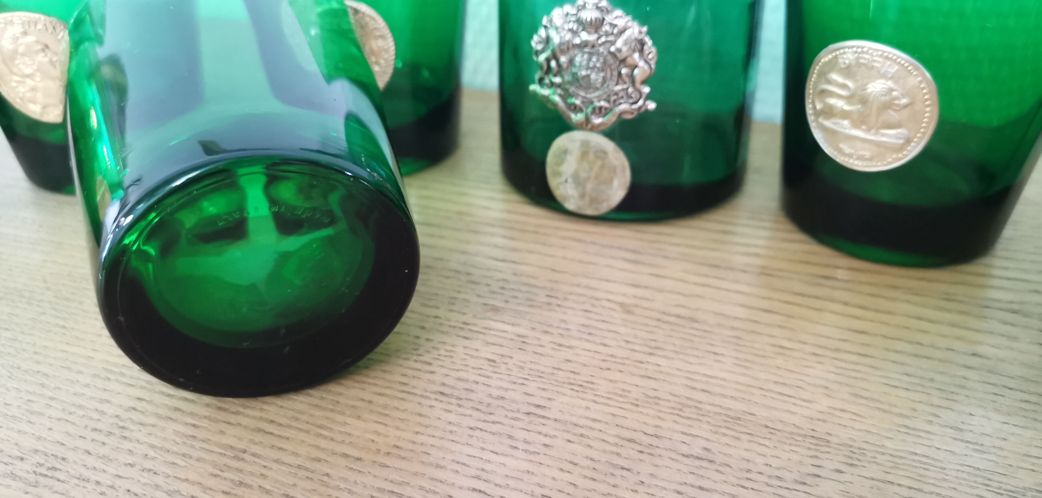 Set of 8 Dubonnet water glasses, vintage Louis d'or piece and bottle