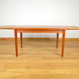 Table danoise en teck Henning Kjaernulf 1960