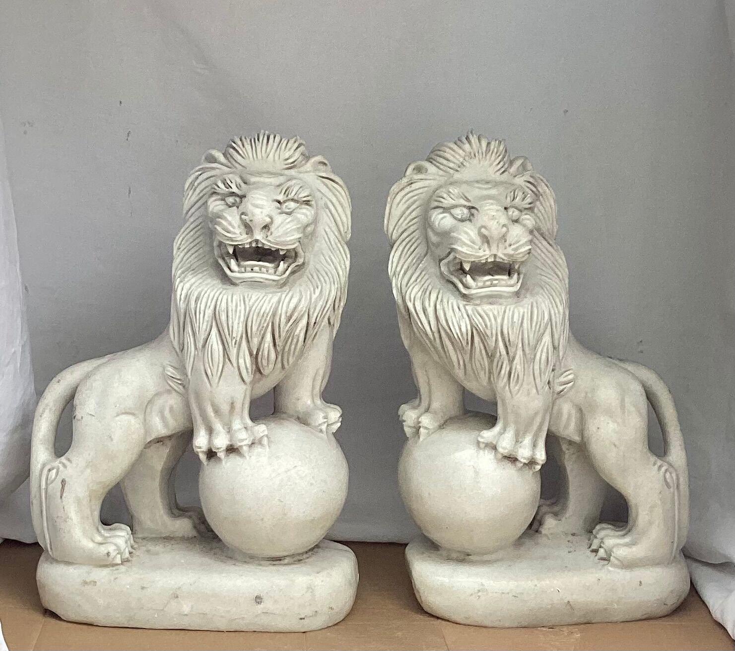 Pair of white marble lions