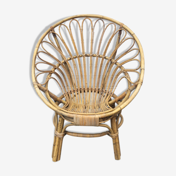 Peacock rattan chair