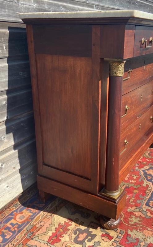 Commode d’époque Empire estampillée en acajou