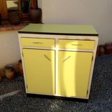 Buffet parisien en bois / portes et tiroirs jaune / années 1960