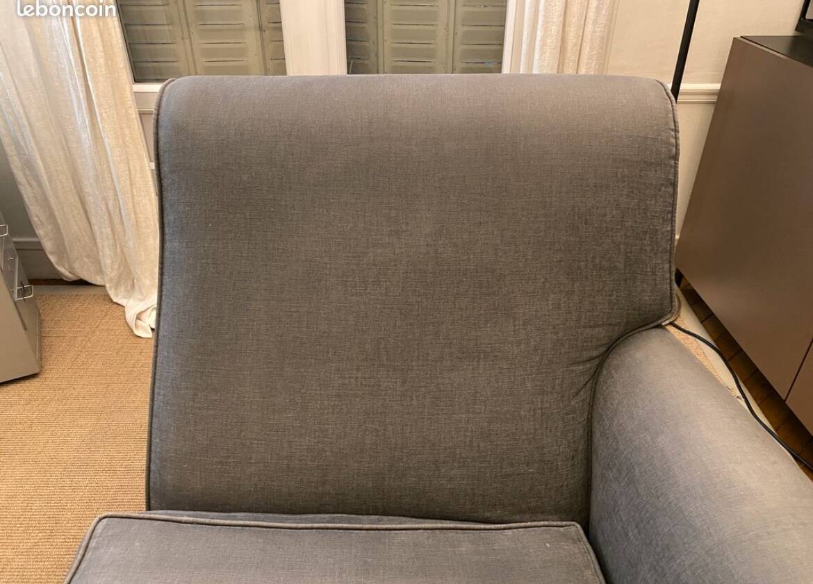 Chiffonnière original Cassina (  pieds et housse modifiés )