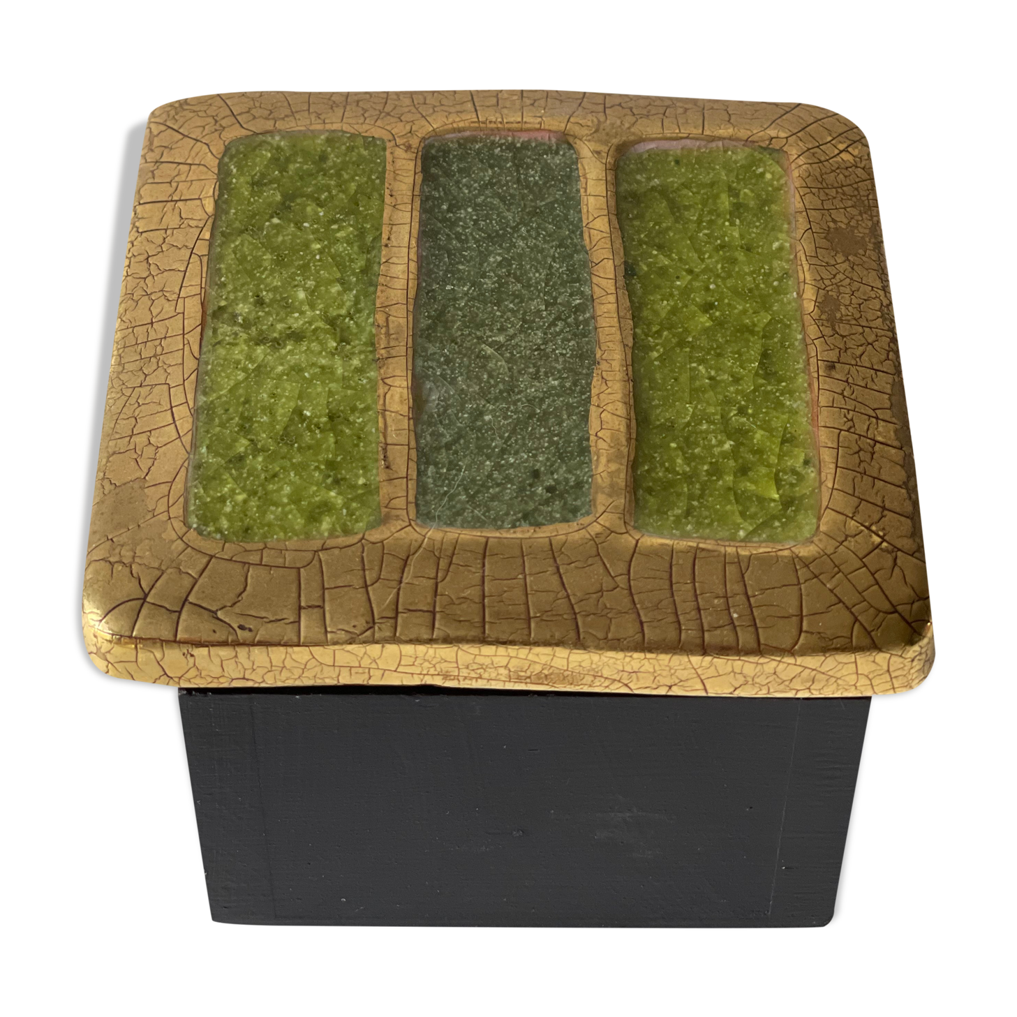 Ceramic box by Mithe Espelt