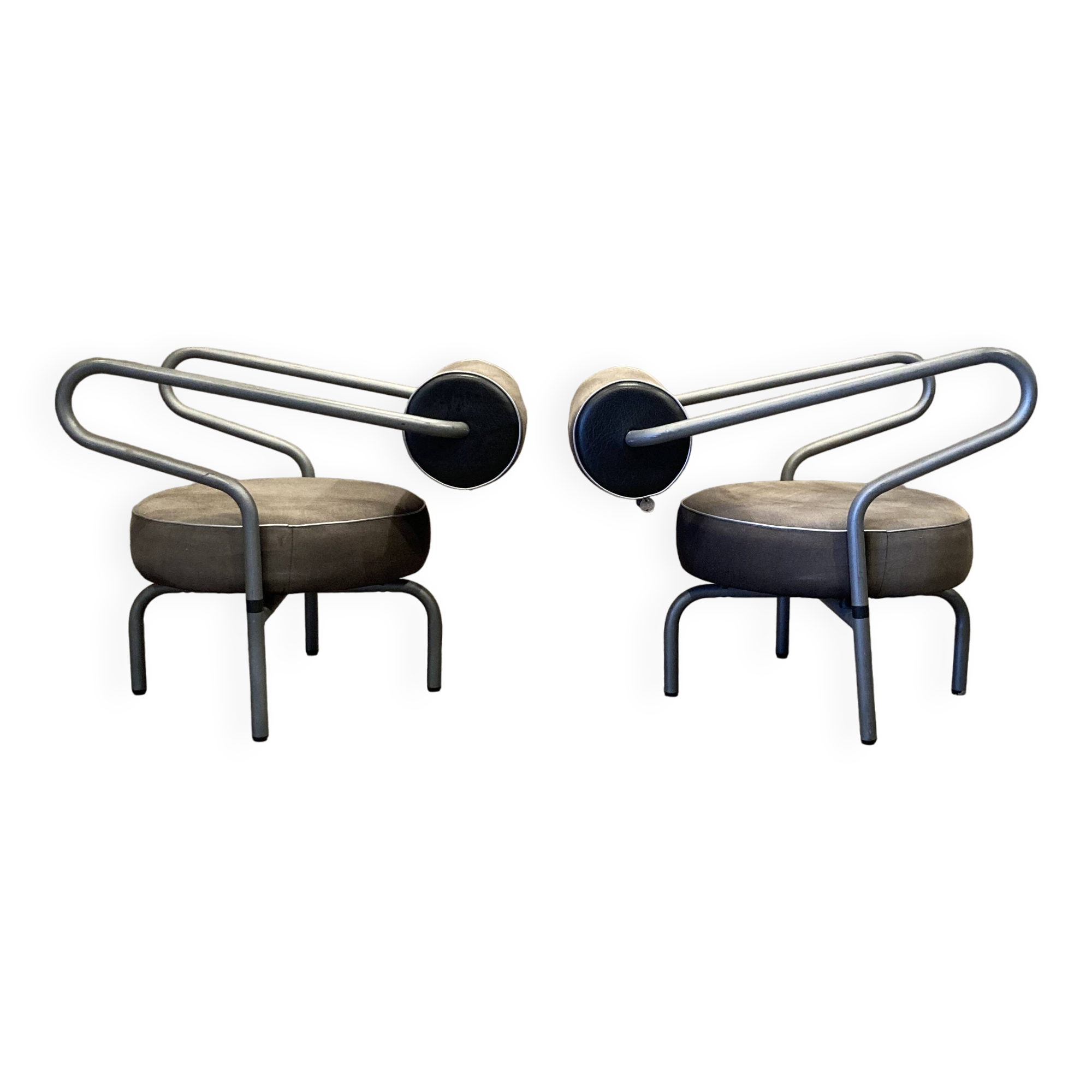 Pair of designer armchairs "the natural choice".