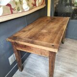 Very nice walnut farmhouse table in very good condition late 19th