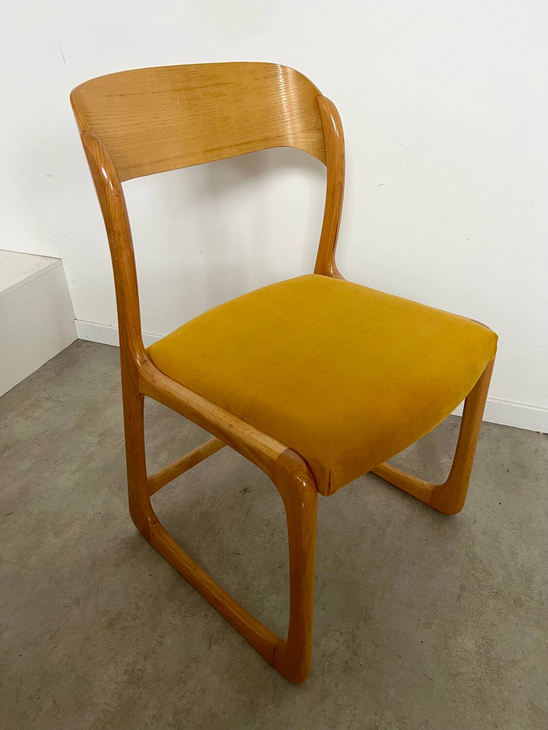 Set of 7 Baumann sled chairs in wood and mustard yellow fabric, 1960s