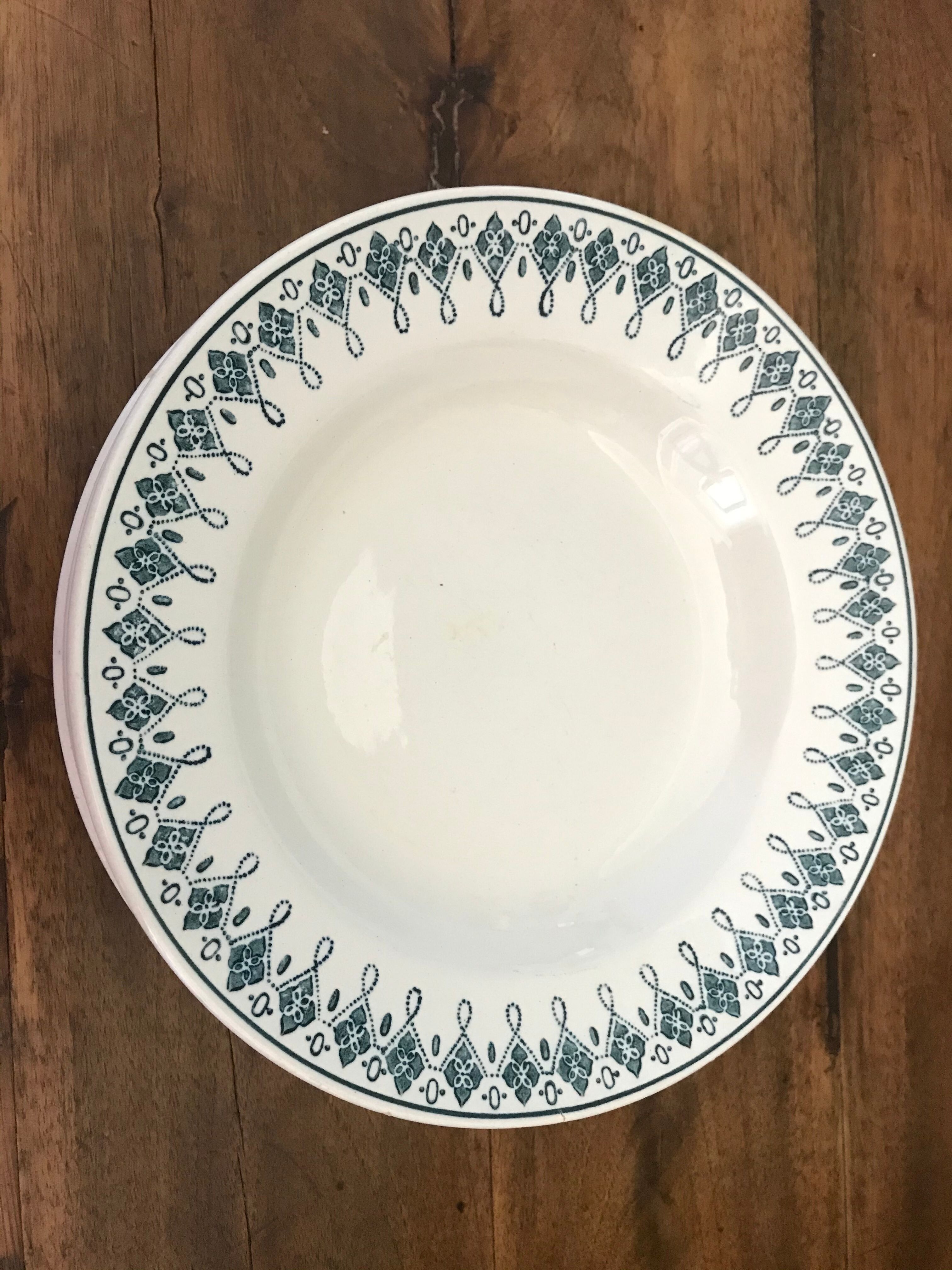 Nine st Amand hollow plates