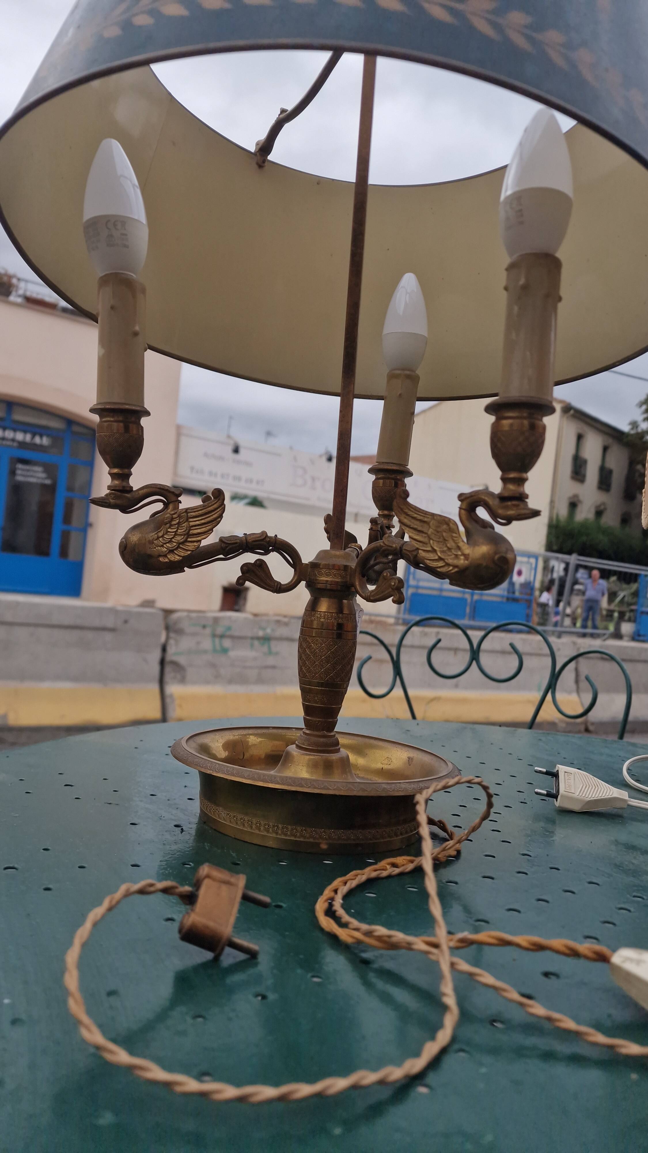 Large gilded bronze hot water bottle lamp