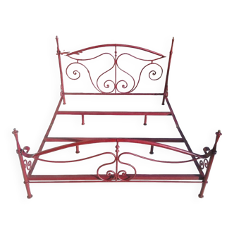 wrought iron bed frame
