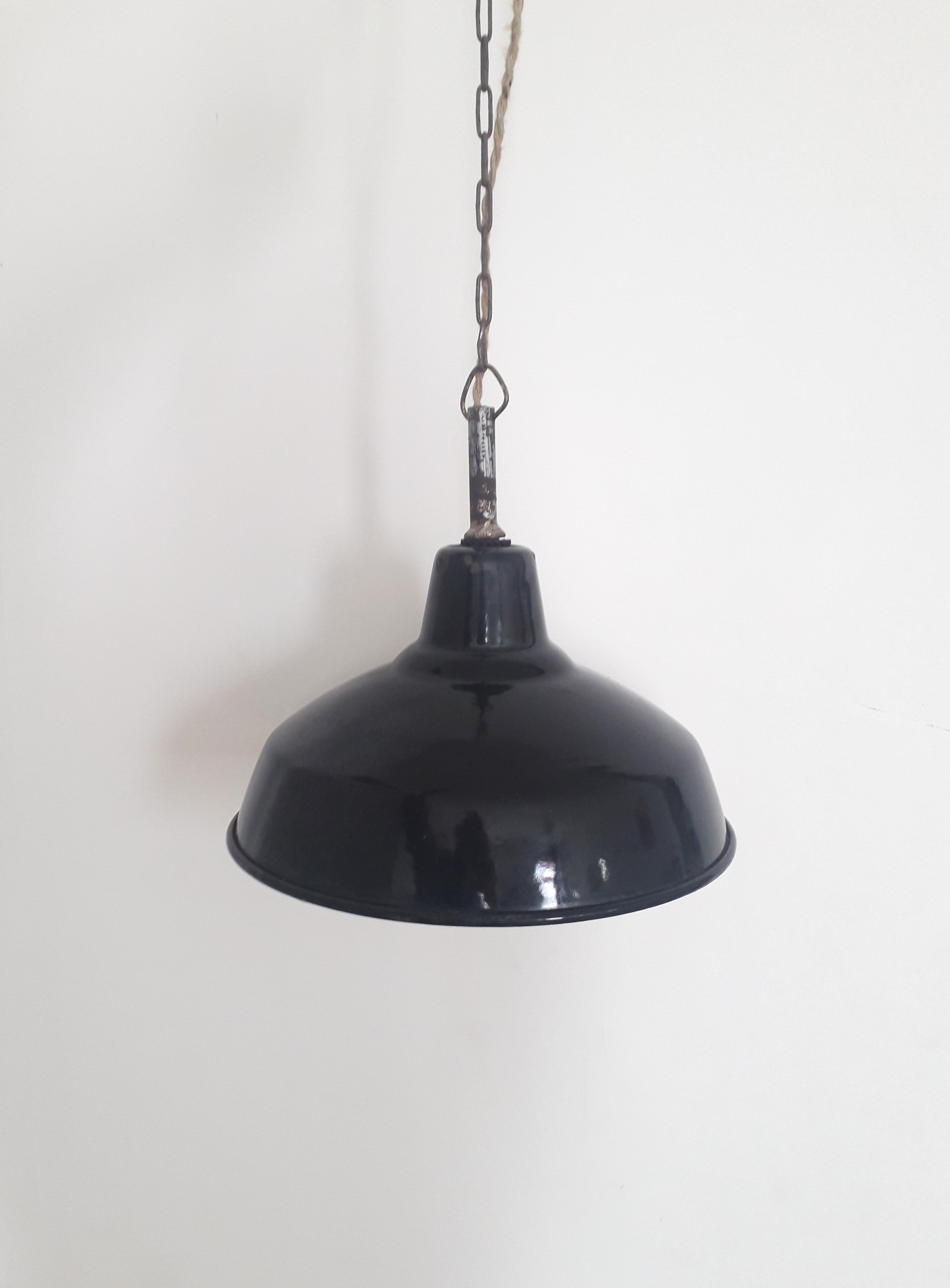 Industrial suspension - enamelled sheet black and white - ø 30 cm -1940-50