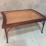 Carry baggage in caning of the barn House