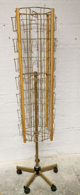 Metal turnstile display