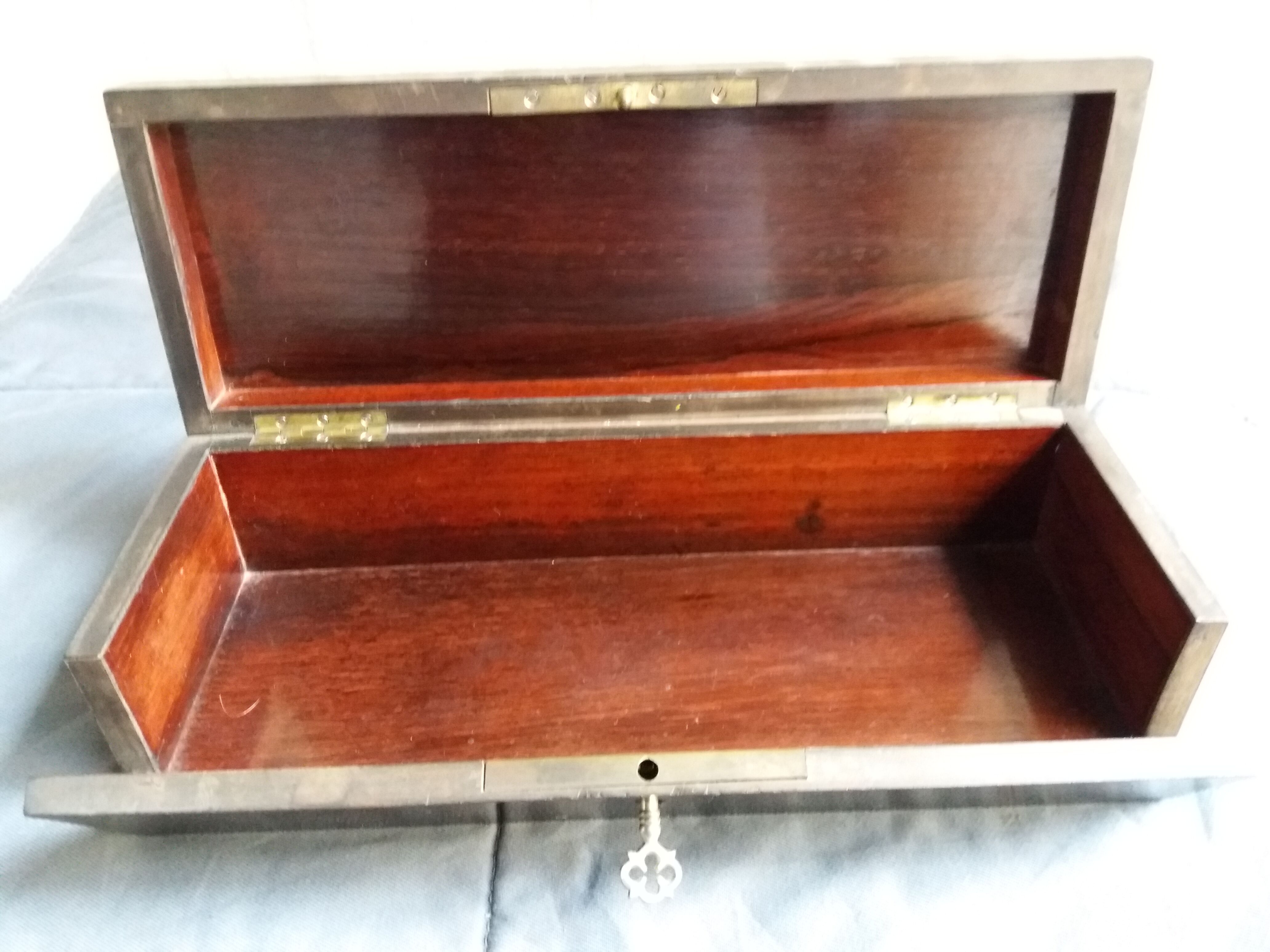 Boite a gants ancienne epoque Napoleon iii