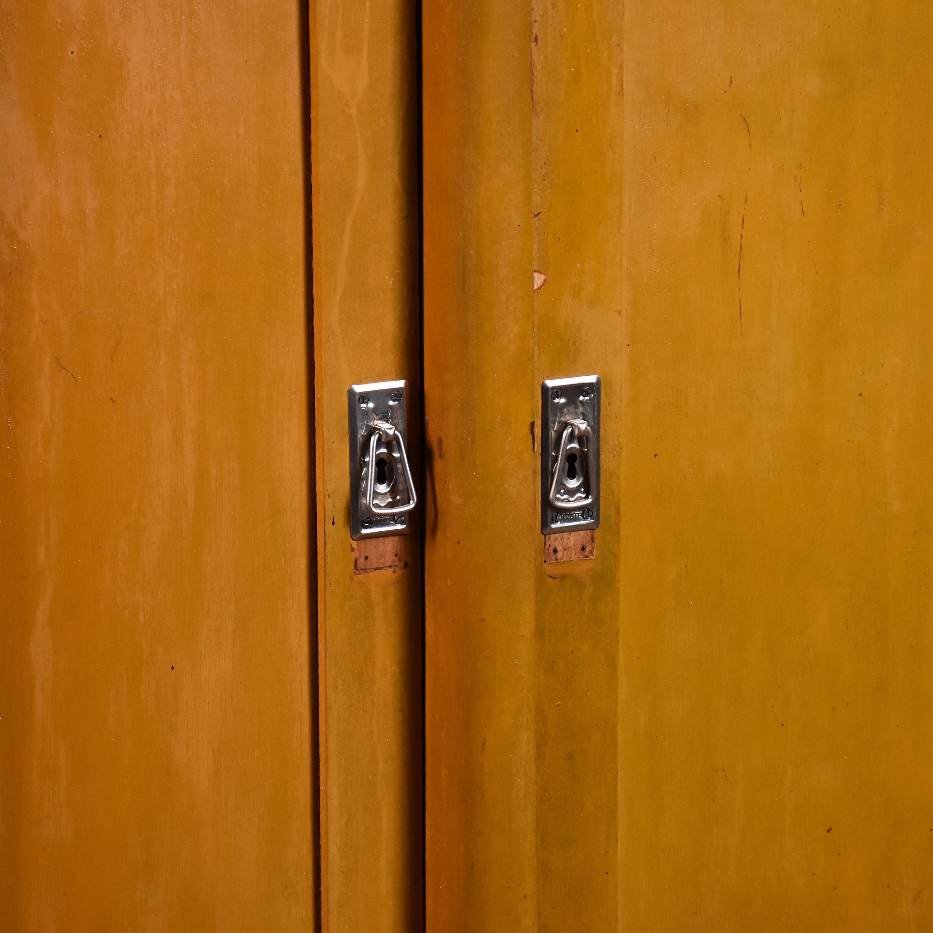 Wooden cloth cabinet