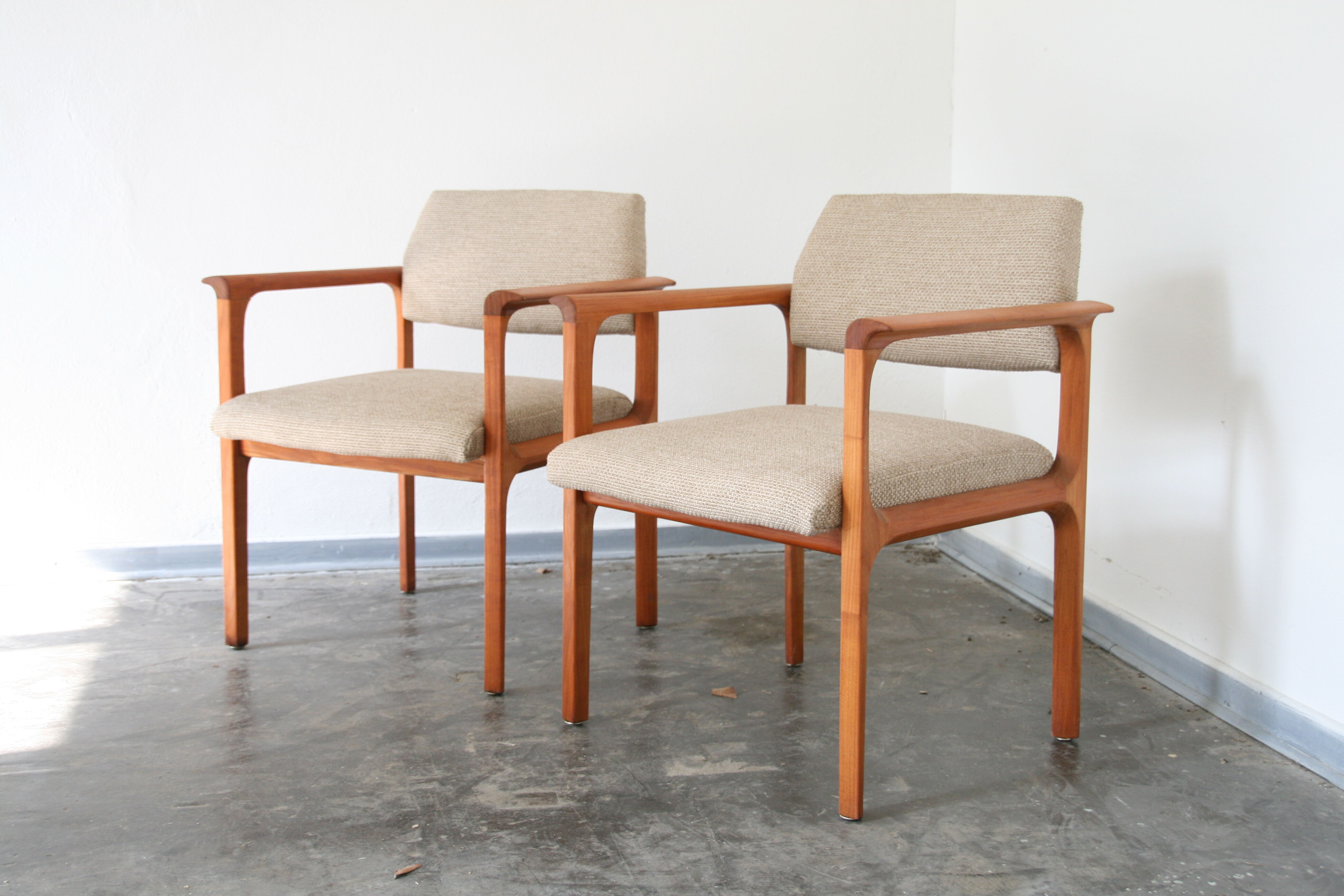 Paire de chaises conférence