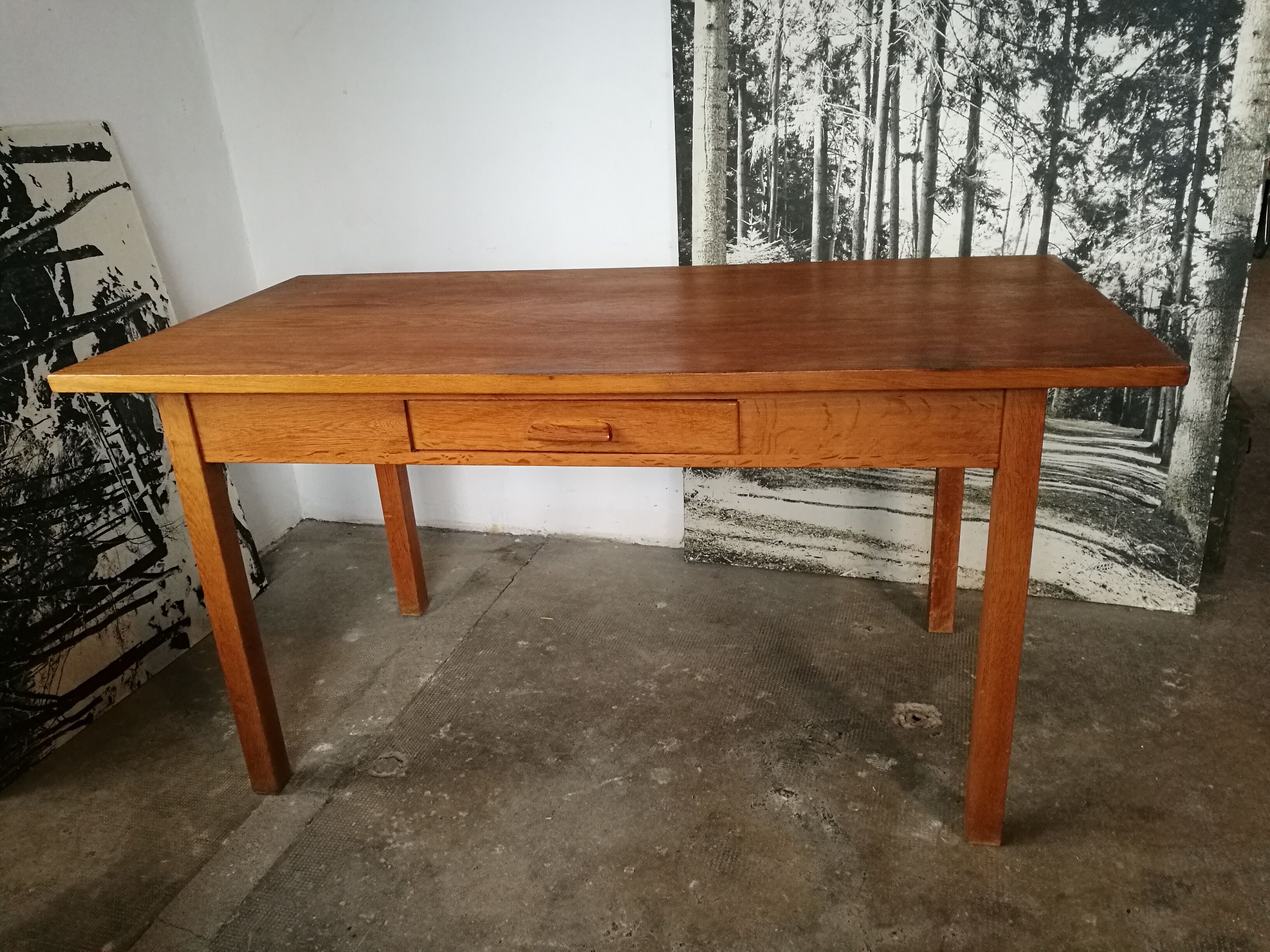 Oak wood farm table