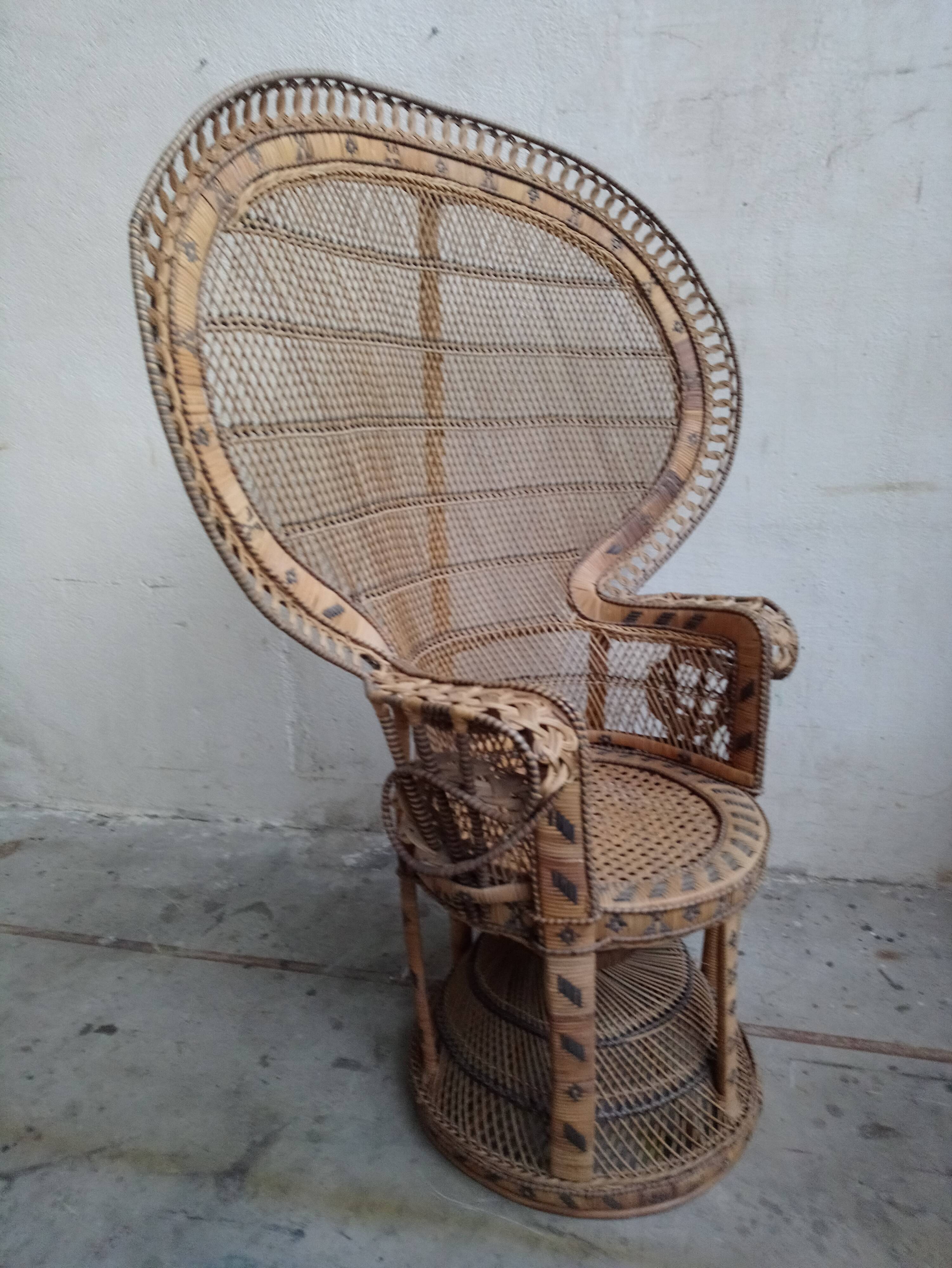 Chair Emmanuelle
